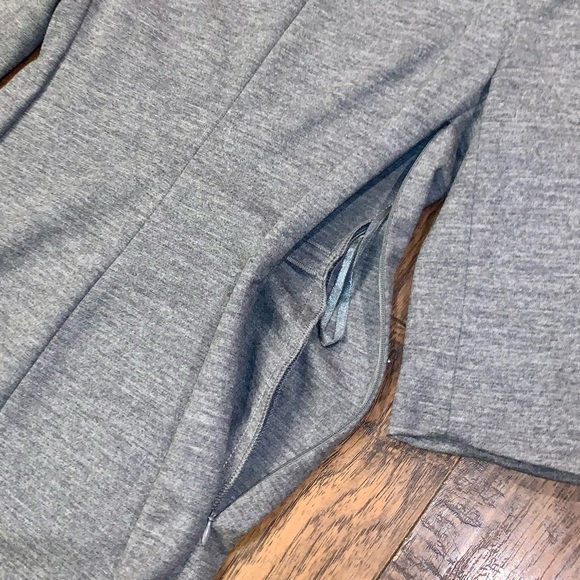 DIANE VON FURSTENBERG Side Zip, Hi-Neck, 1/2 Sleeve, Wool Blend Dress - Picture 4 of 5